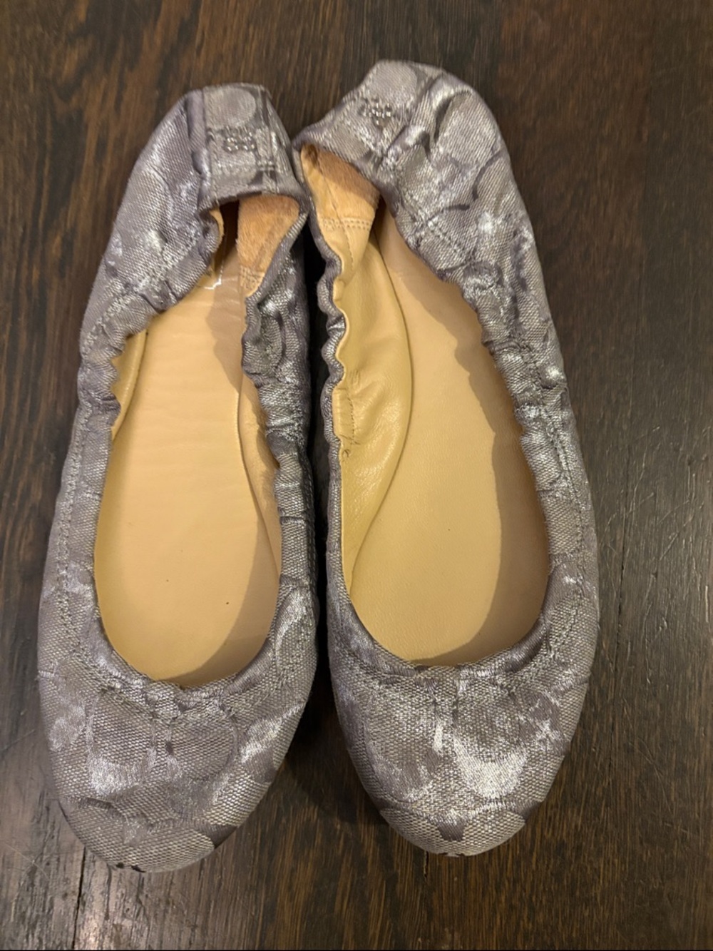 Coach Gray Signature Canvas Ballet Flats with Black Toe Cap leather cc size 7.5